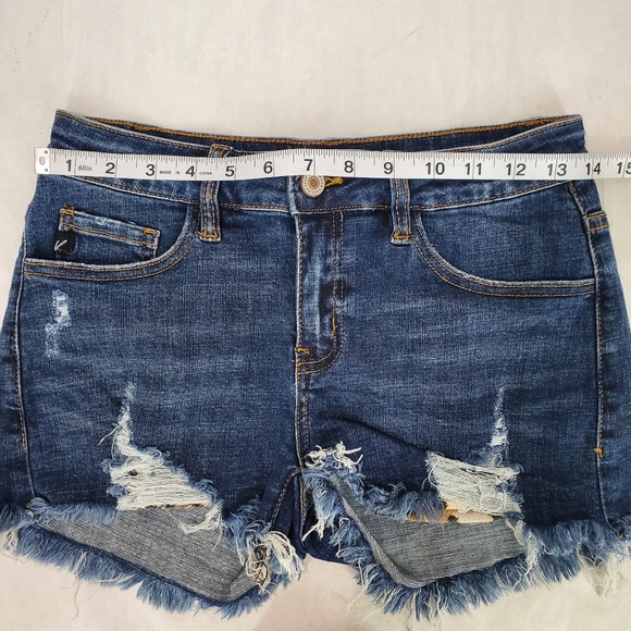 Leopard Pocket KanCan Jean Shorts Distressed Size Small - Picture 7 of 12